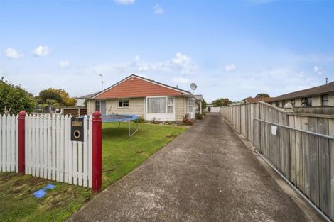 Photo of property in 27 Kowhai Street, Hawera, 4610