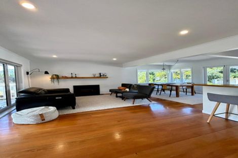 Photo of property in 6 Channel View Road, Campbells Bay, Auckland, 0630