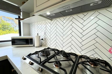 Photo of property in 10 Mahinga Place, Massey, Auckland, 0614