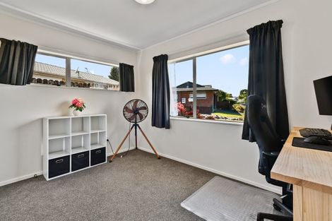 Photo of property in 21 Tonson Place, Weymouth, Auckland, 2103