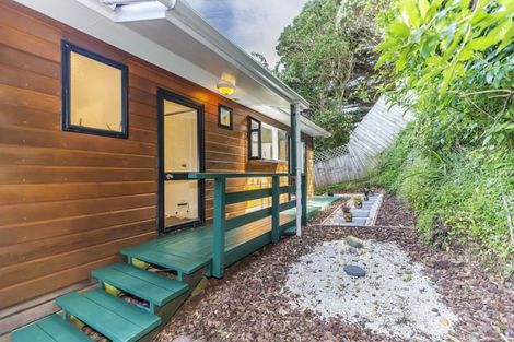 Photo of property in 9a Bourbon Terrace, Karori, Wellington, 6012