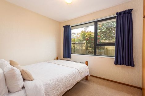 Photo of property in 33 Englefield Road, Belfast, Christchurch, 8051