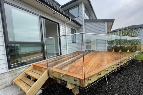 Photo of property in 7 Pepeke Way, Orewa, 0931