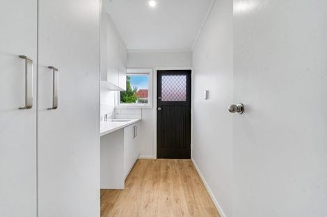 Photo of property in 468a Massey Road, Mangere East, Auckland, 2024