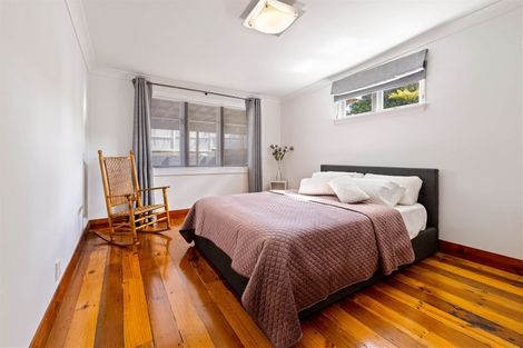 Photo of property in 12 Eastglen Road, Glen Eden, Auckland, 0602