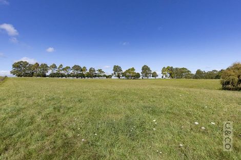 Photo of property in 1226 State Highway 16, Waimauku, 0883