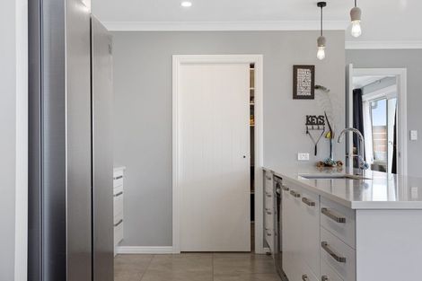 Photo of property in 35 Koura Drive, Rangiora, 7400