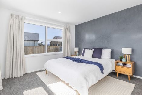 Photo of property in 40 Hokioi Drive, Kenepuru, Porirua, 5022