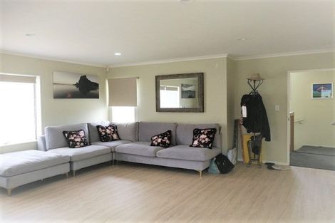 Photo of property in 10a Marie Crescent, Te Atatu South, Auckland, 0610