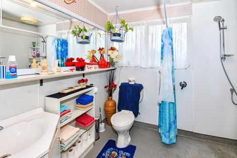 Photo of property in 13 Lipton Grove, Opaheke, Papakura, 2113