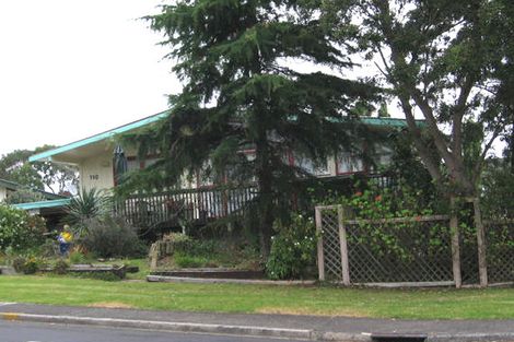 Photo of property in 110 Lauderdale Road, Birkdale, Auckland, 0626