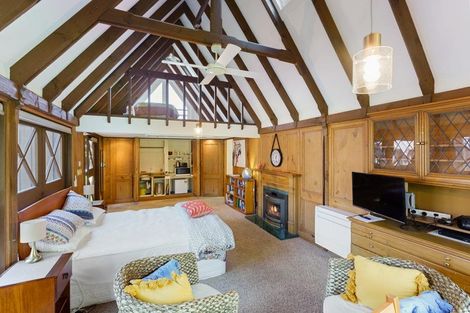 Photo of property in 9 Karaka Grove, Waikanae, 5036