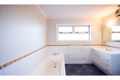Photo of property in 4 Chateau Close, Gleniti, Timaru, 7910