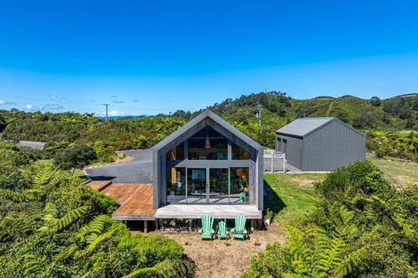 Photo of property in 80 Southernthread Road, Brooklyn, Wellington, 6021