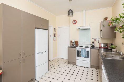 Photo of property in 23 Resolution Street, Lyall Bay, Wellington, 6022