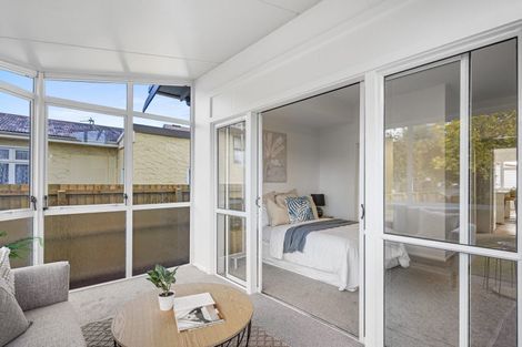 Photo of property in 21 Wainoni Road, Wainoni, Christchurch, 8061