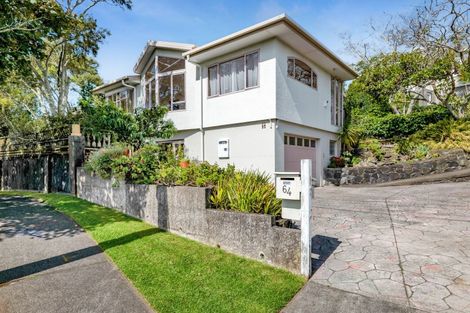 Photo of property in 64 Waiwaka Terrace, Strandon, New Plymouth, 4312
