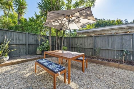 Photo of property in 615 Swanson Road, Swanson, Auckland, 0612