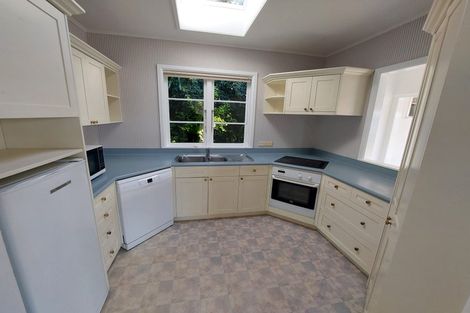 Photo of property in 7 Glenville Road, Karaka Bays, Wellington, 6022