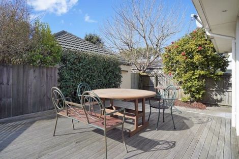 Photo of property in 420 Memorial Avenue, Burnside, Christchurch, 8053