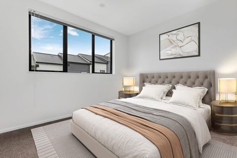 Photo of property in 17 Tokai Place, Glen Eden, 0602