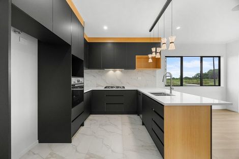Photo of property in 115 Otuwairoa Esplanade, Opaheke, 2113