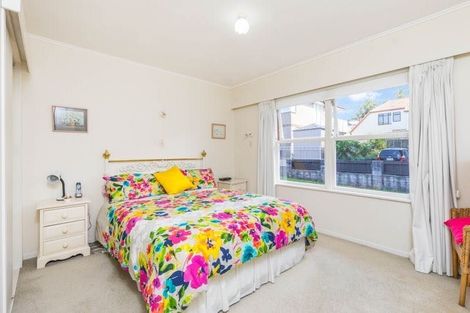 Photo of property in 2/11 The Terrace, Takapuna, Auckland, 0622