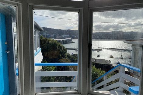 Photo of property in 98 Majoribanks Street, Mount Victoria, Wellington, 6011