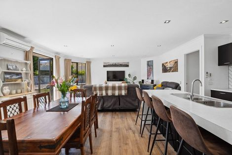 Photo of property in 32 Hope Avenue, Lake Hayes, Queenstown, 9304