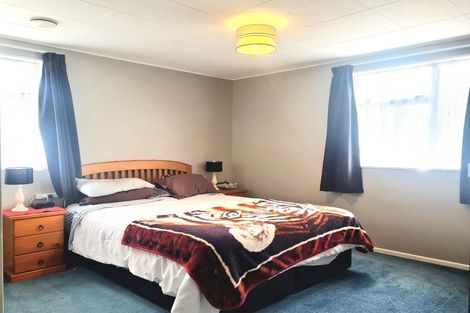 Photo of property in 12 Edelweiss Grove, Timberlea, Upper Hutt, 5018