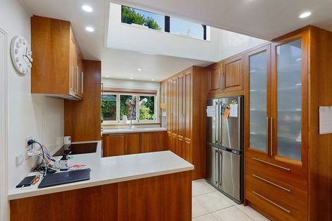 Photo of property in 9 Karaka Grove, Waikanae, 5036