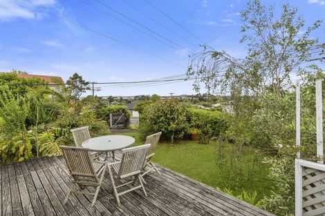 Photo of property in 50 Roberts Road, Te Atatu South, Auckland, 0610