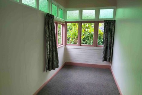Photo of property in 30 Beach Road, Onerahi, Whangarei, 0110