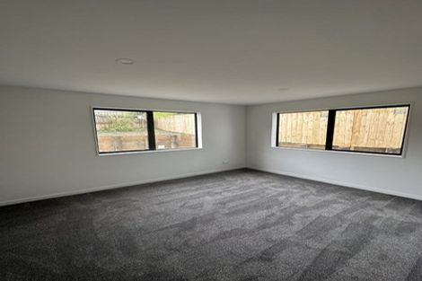 Photo of property in 8a Lynn Road, Bayview, Auckland, 0629