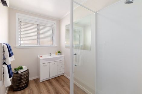 Photo of property in 36 Condell Avenue, Papanui, Christchurch, 8053
