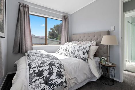 Photo of property in 3 Iris Place, Clendon Park, Auckland, 2103