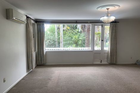 Photo of property in 72 Peach Road, Glenfield, Auckland, 0629