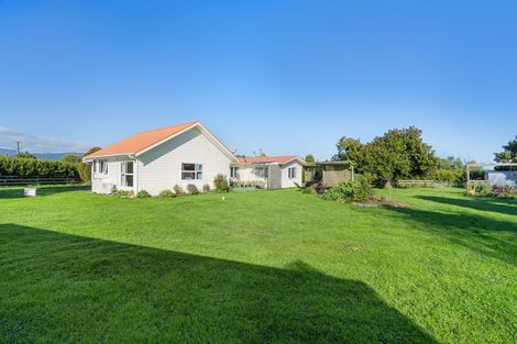 Photo of property in 318 Kuku Beach Road, Kuku, Levin, 5570