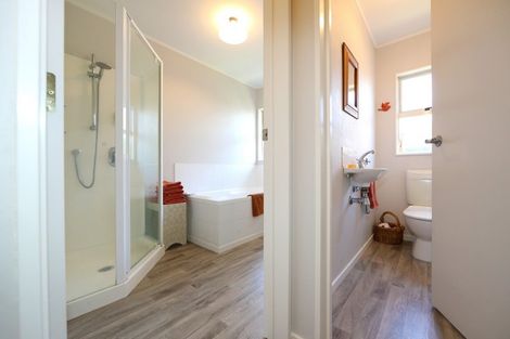Photo of property in 3 Sebal Place, Havelock North, 4130
