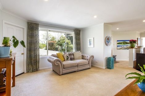 Photo of property in 2247 South Head Road, South Head, Helensville, 0874