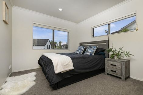 Photo of property in 17 Oak View Terrace, Schnapper Rock, Auckland, 0632
