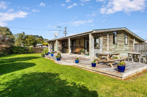 Photo of property in 17 Te Rauparaha Street, Otaki, 5512