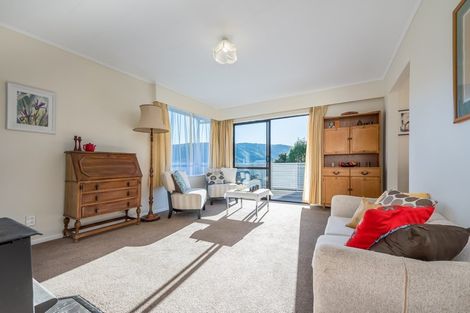 Photo of property in 32 Kingsley Street, Stokes Valley, Lower Hutt, 5019