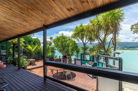 Photo of property in 90 Point Road, Monaco, Nelson, 7011