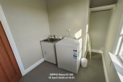 Photo of property in 32 Victoria Road, New Plymouth, 4310