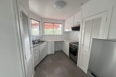 Photo of property in 32 Kirkbride Road, Mangere Bridge, Auckland, 2022
