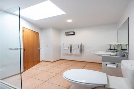 Photo of property in 40b Picton Avenue, Riccarton, Christchurch, 8011