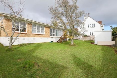 Photo of property in 5a Hillcrest Road, Hillcrest, Hamilton, 3216
