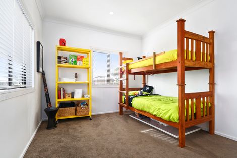 Photo of property in 71 Rosier Road, Glen Eden, Auckland, 0602