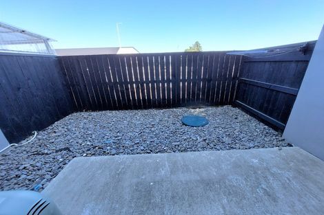 Photo of property in 7 Lilac Lane, Oteha, Auckland, 0632